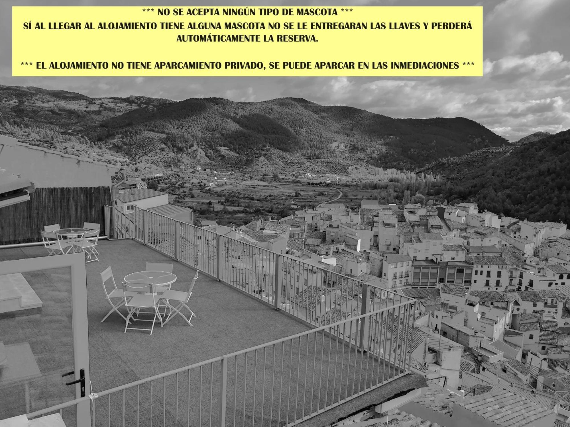 Ferienwohnung Domus Lapidis - La Galeria Bogarra Exterior foto